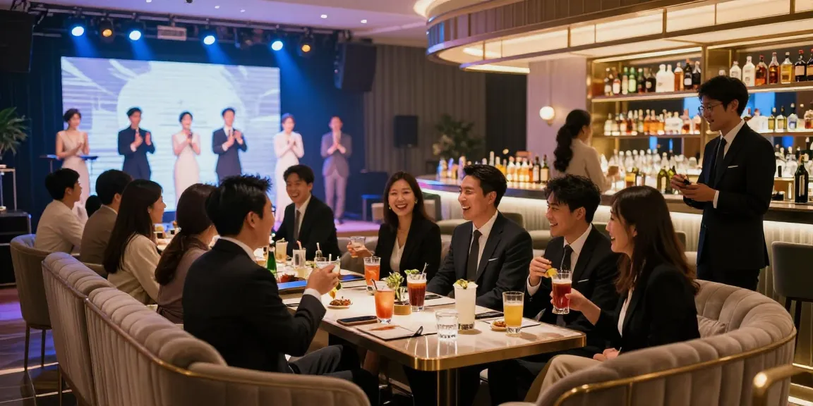 강남 쩜오의 현대적이고 세련된 라운지에서 고객들이 즐겁게 시간을 보내고 있는 모습